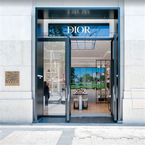 dior parfums champs elysees